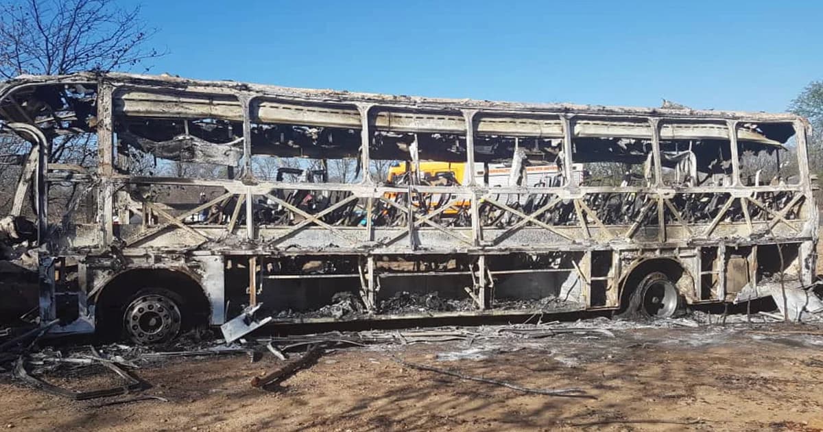 ถังแก๊สบนรถบัสระเบิดในซิมบับเว ผู้โดยสารดับ 42 ราย