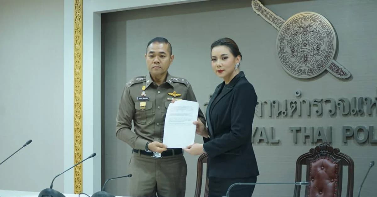 ‘บุ๋ม ปนัดดา’ พาเหยื่อหมอสูติฯ ขอความเป็นธรรม จี้โอนคดีให้กองปราบดูแล