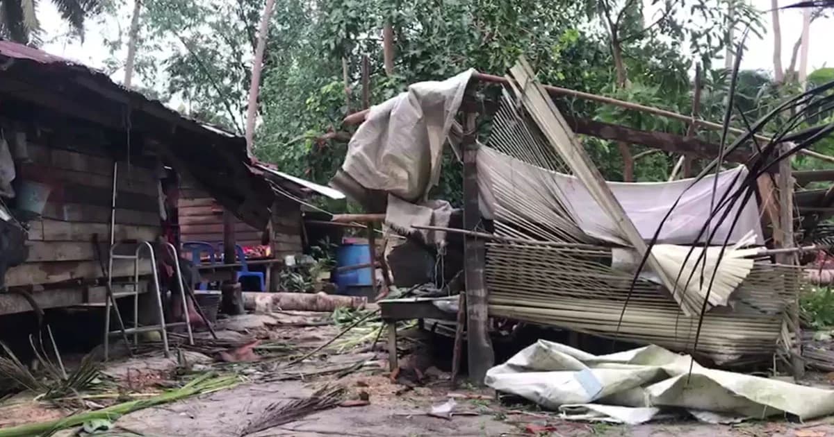 พายุ ‘โทราจี’ ทำพิษ ! พัดถล่ม อ.จะนะ ชาวบ้านจัดงานแต่งหนีตายกระเจิง