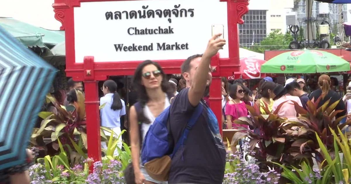 โอน ‘ตลาดนัดจตุจักร’ รฟท. ให้ กทม.บริหารเริ่ม 1 ธ.ค.นี้-ลดค่าเช่าแผงเหลือ 1,800/เดือน