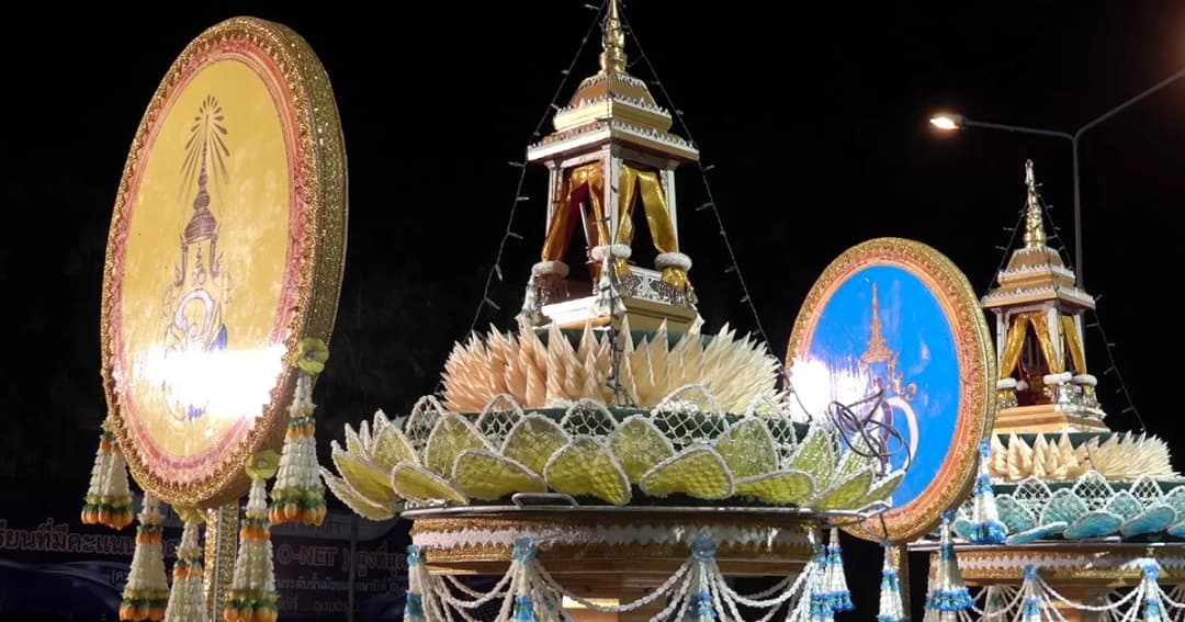 สุโขทัย รับ ‘ไฟพระฤกษ์-พระประทีป’ พระราชทาน ลอยปฐมฤกษ์คืนนี้