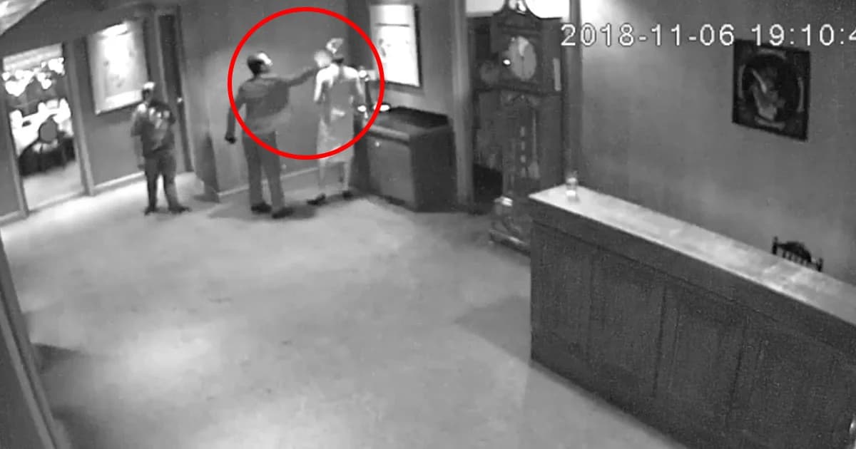 ผอ. ดังตบหน้าพนักงานโรงแรม ฉุนไม่ให้สูบบุหรี่