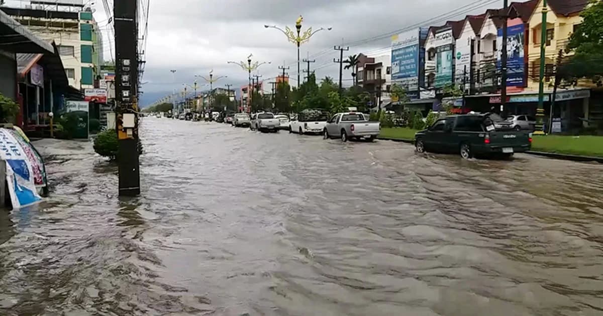 เร่งช่วยเหลือ! นครศรีฯ น้ำท่วม 7 อำเภอ กระทบกว่าแสนคน