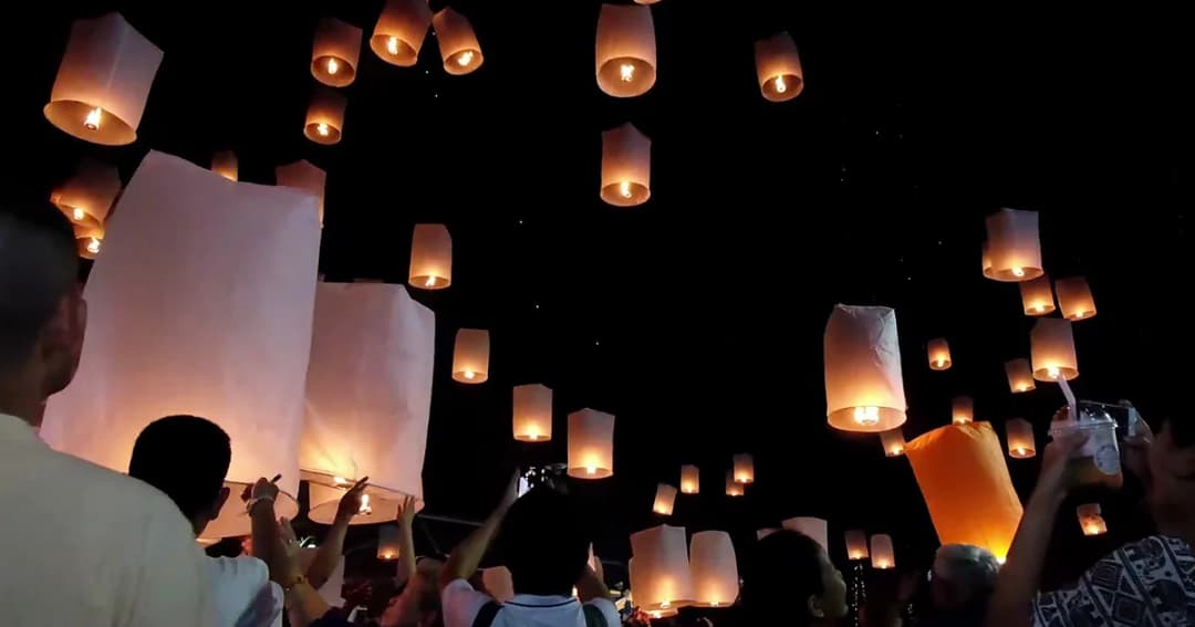 ปล่อยโคมลอย 2 วัน พบตกในเขตสนามบินเชียงใหม่ถึง 104 ลูก