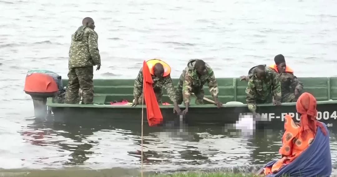 เรือสำราญยูกันดาล่มกลางทะเลสาบ ดับอย่างน้อย 31 ราย