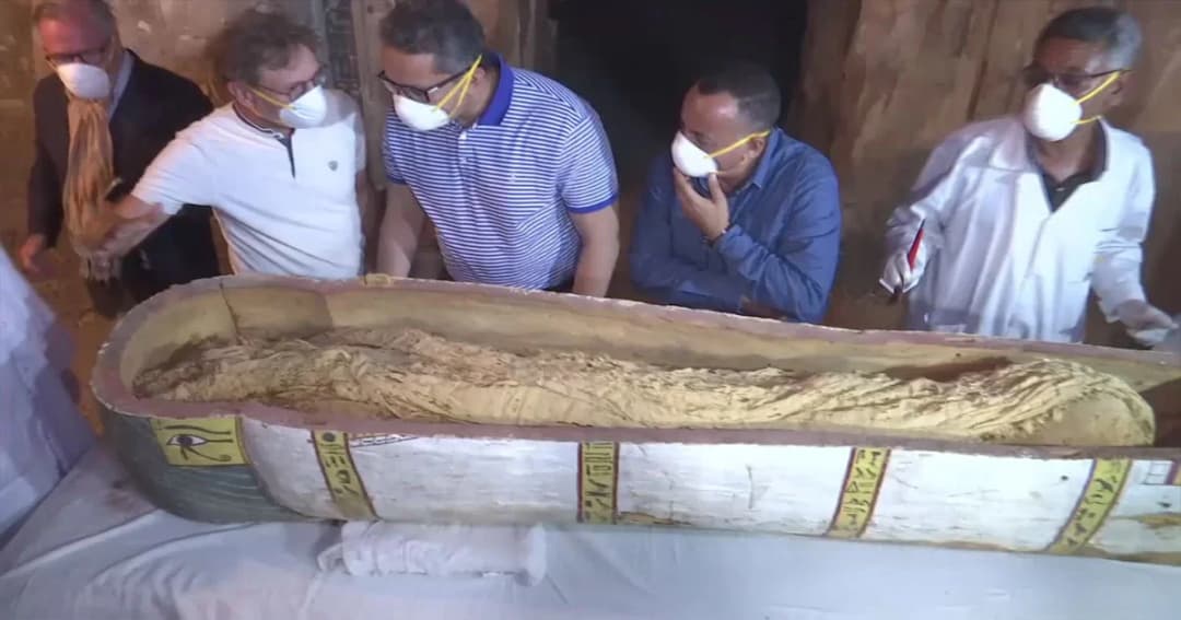 อียิปต์ค้นพบมัมมี่เพศหญิง อายุ 3,000 ปี ถูกเก็บในโลกศพหินโบราณ