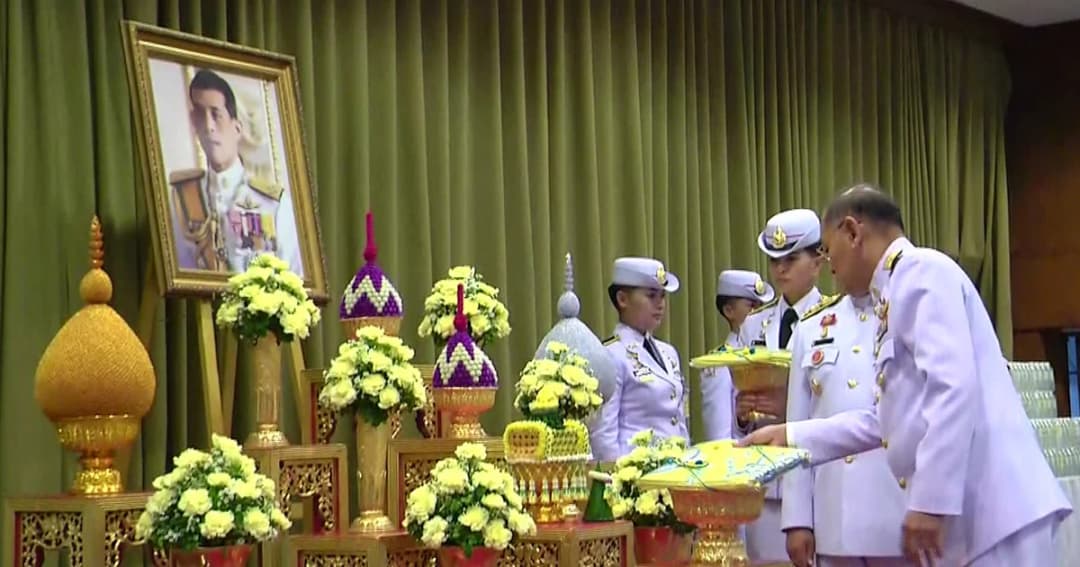 ผู้ว่าฯ ทั่วประเทศรับมอบเสื้อพระราชทาน ‘Bike อุ่นไอรัก’ เผยปิดยอดลงทะเบียน 6.3 แสนคน