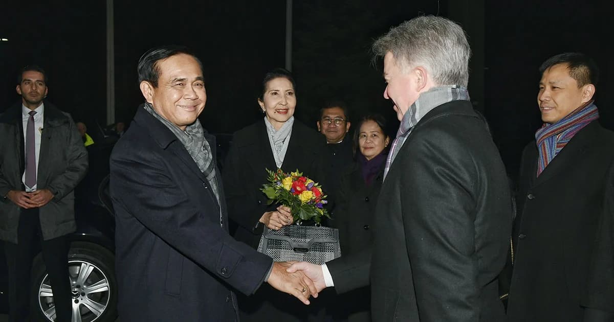 “บิ๊กตู่” ลั่นจัดการเลือกตั้งยุติธรรม “ปัด” เรื่องอดีต ส.ส.ย้ายพรรคไม่เกี่ยวกับรัฐบาล