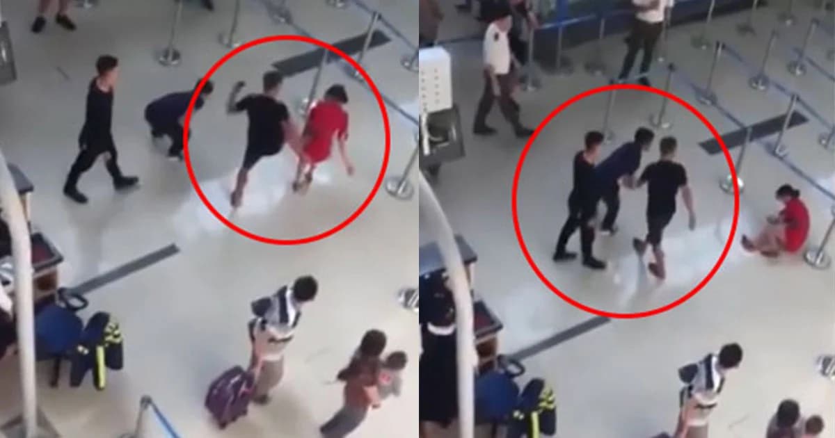 3 หนุ่มเมากร่าง ! กระโดดถีบแอร์ฯ สนามบินเวียดนาม ฉุนไม่ยอมถ่ายรูปด้วย