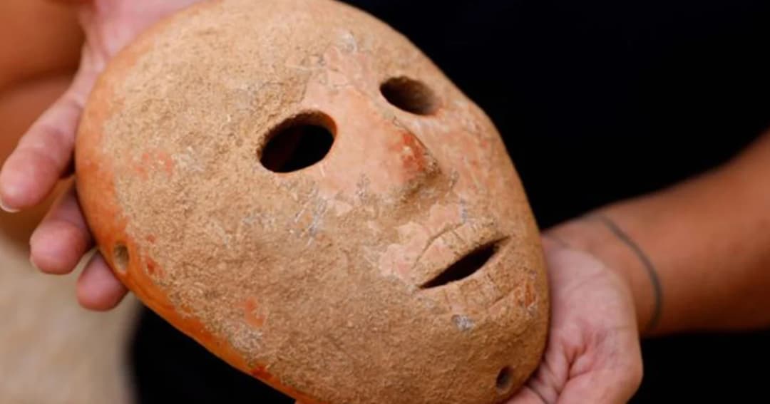 อิสราเอลพบหน้ากากหิน อายุ 9 พันปีในเขตเวสต์แบงก์