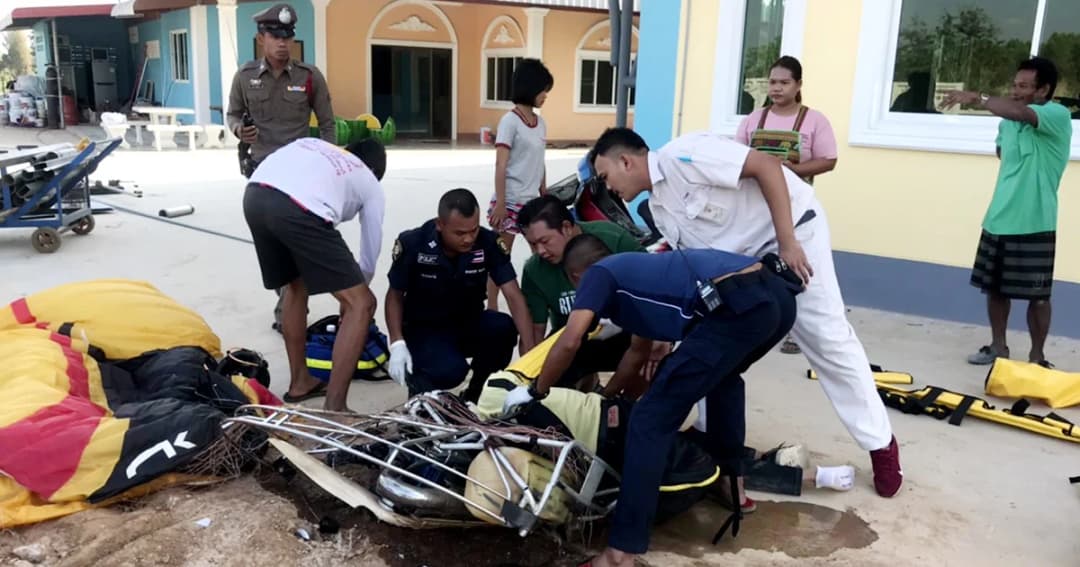 หนุ่มปราจีนฯ วัย 20 ทดลองบินพารามอเตอร์เครื่องตก เจ็บสาหัส