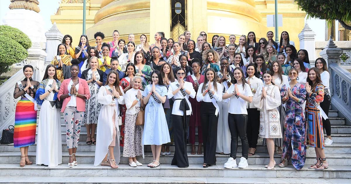 95 สาวงามมิสยูนิเวิร์ส 2018 ไหว้พระขอพร เยี่ยมชมวัดพระแก้ว