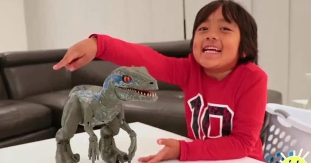 เด็ก 7 ขวบ ครองแชมป์ทำเงินจากยูทูบ 720 ล้านบาท