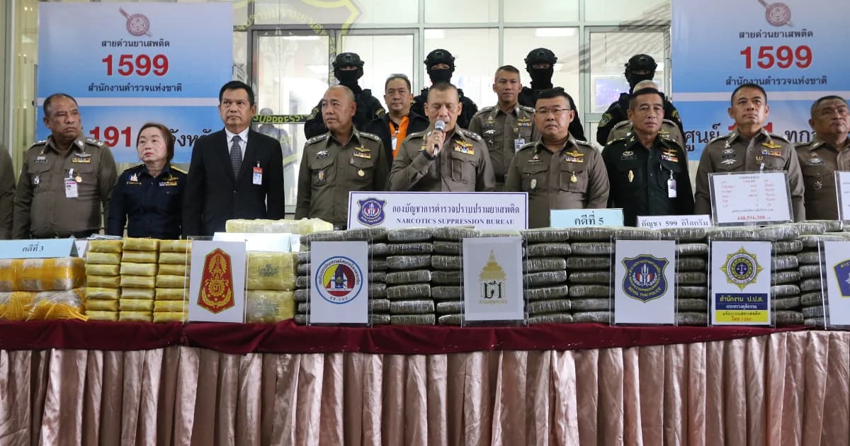 แถลงผลจับยาเสพติด 7 คดี ยึดของกลาง ทั้งยาบ้า-ไอซ์-น้ำมันกัญชา มูลค่ากว่า 444 ล้าน