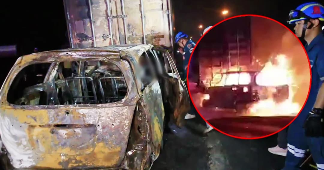 แท็กซี่พุ่งเสยท้ายพ่วง 18 ล้อ เข้าอย่างจัง ไฟลุกท่วมย่างสดคนขับดับสลด