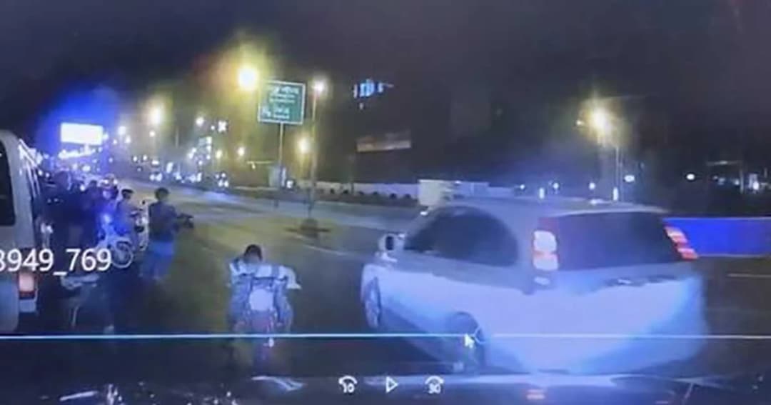 วงจรปิดชัด “ซีอาร์วี” ยิงหัว “ฟอร์จูนเนอร์” สาหัส กลางมอเตอร์เวย์