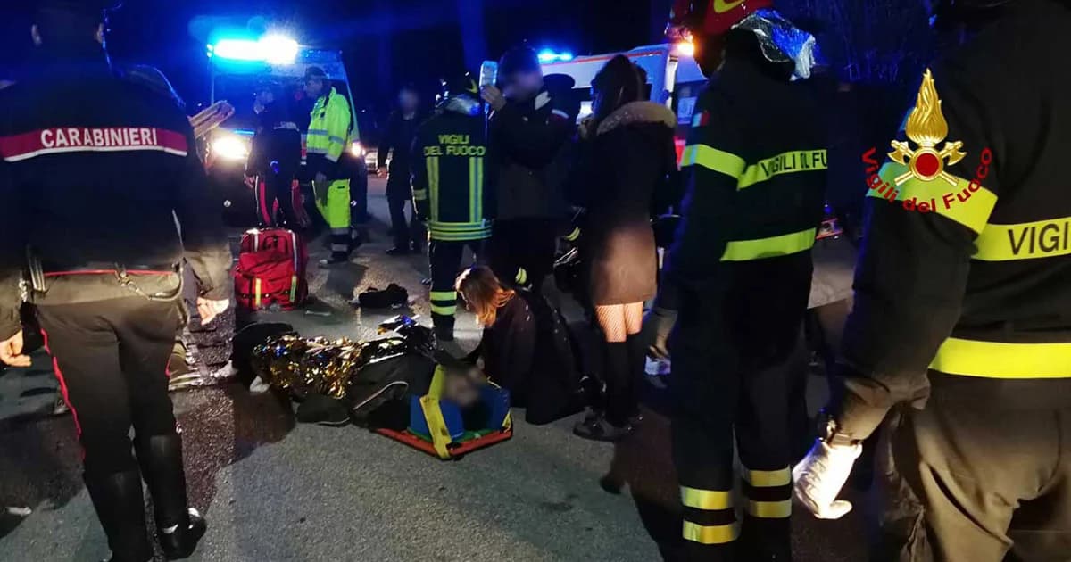 ฝูงชนเหยียบกันตาย 6 ศพ หลังแย่งกันออกจากไนท์คลับในอิตาลี