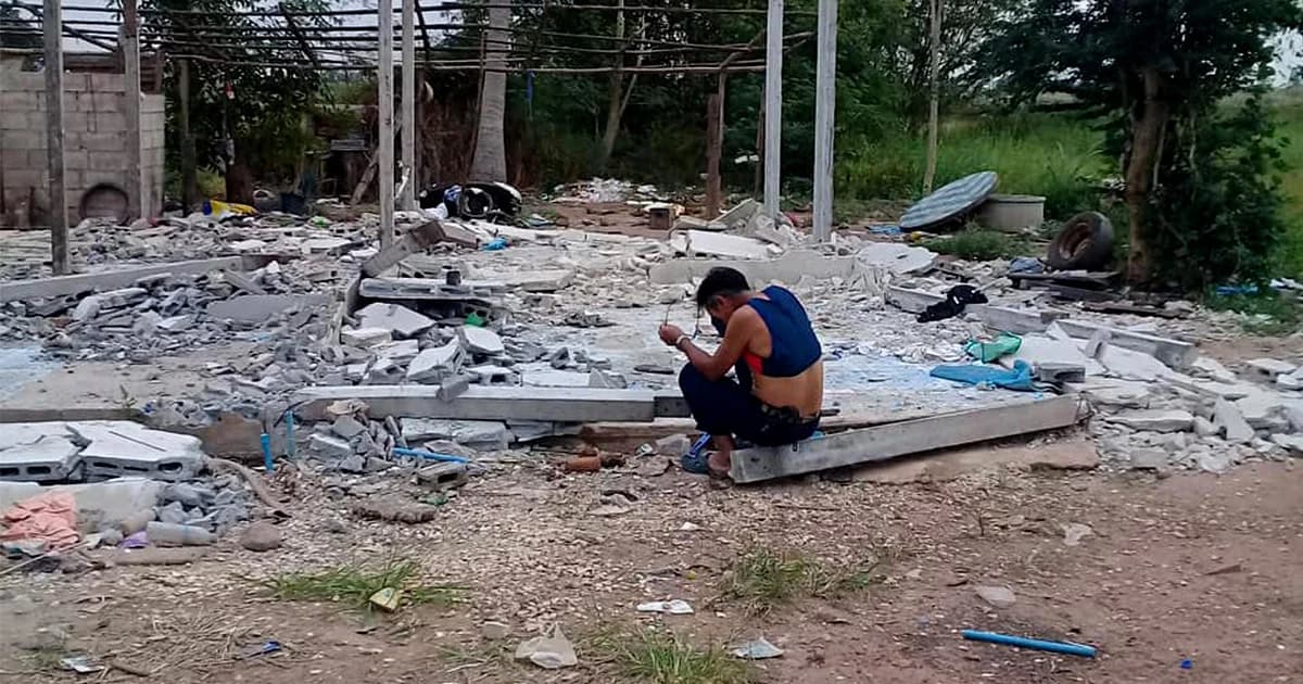 บ้านที่อยู่มาหลายสิบปี โดนทุบ หลังแพ้คดี ! ลุงร่ำไห้ กลางซากปรักหักพัง