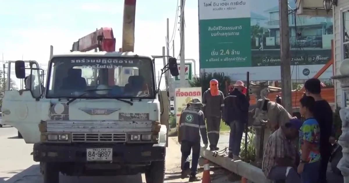 นศ.สาวขี่จักรยานยนต์ ถูกสายเคเบิ้ลเกี่ยวคอ รถคว่ำ บาดเจ็บ