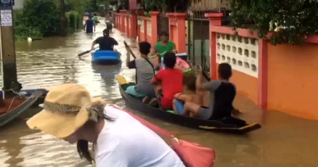 น้ำป่าทะลักท่วม เมืองนครศรีธรรมราช