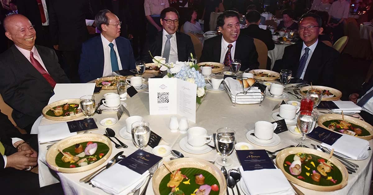 ‘สมชัย’ กางพรป.พรรคการเมือง จี้กกต.สอบปมผัง ‘โต๊ะจีน พปชร.’ มีหน่วยงานรัฐซื้อ!