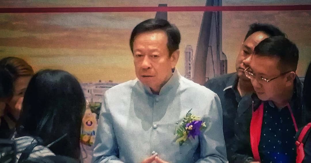 ผู้ว่าการ ททท. ยันไม่มีการใช้งบหลวงซื้อโต๊ะจีน-กกต.พร้อมสอบรอพปชร.รายงาน