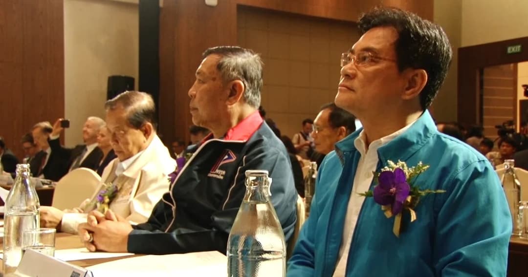 ประชาธิปัตย์ร่วมลงนาม จัดตั้งรัฐบาลกับขั้วที่รวมส.ส.เกินครึ่ง