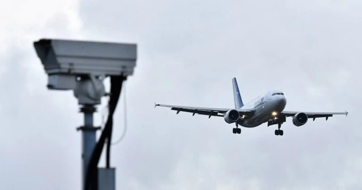 ตร. อังกฤษรวบ 2 ผู้ต้องสงสัย บินโดรนป่วนสนามบิน