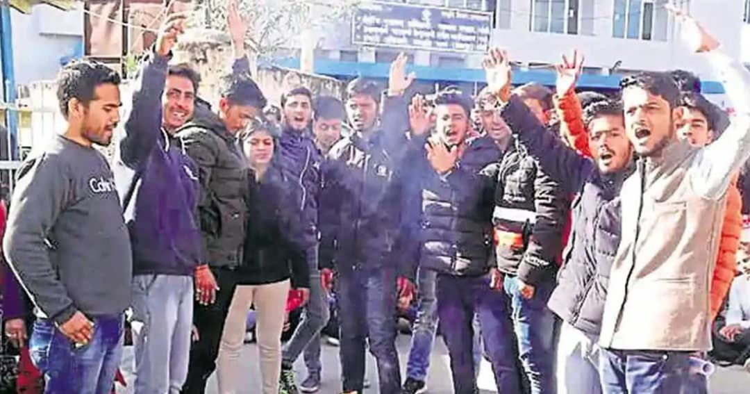 แท็กซี่อินเดียใจเหี้ยม เผาทั้งเป็น นศ.สาววัย 18 หลังปฏิเสธรับรัก