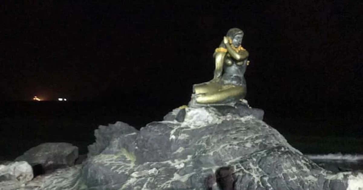 ระทึกกลางดึก ระเบิดสนั่น 2 จุดหาดสมิหลา รูปปั้นนางเงือกทองหางขาด!