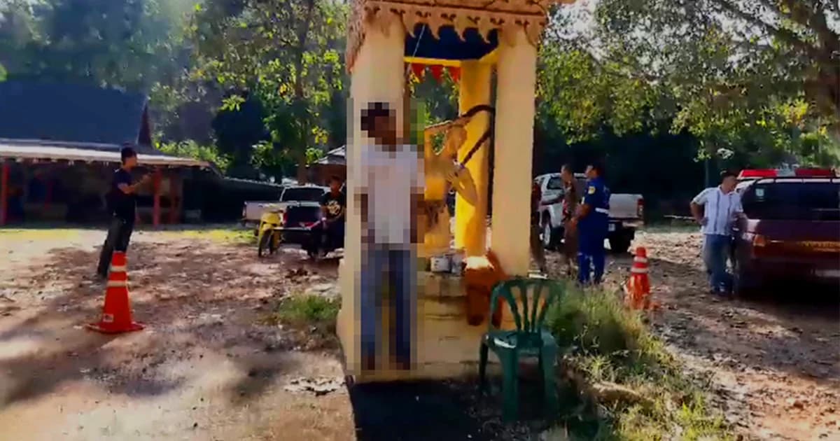 หนุ่มใหญ่ ผูกคอตายคาซุ้มประตูวัด หลังพยายามผูกคอที่บ้าน แต่ไม่สำเร็จ