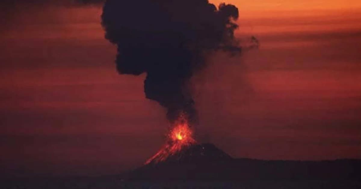 ความสูงของภูเขาไฟกรากะตัวลดลง 2 ใน 3 หลังการปะทุ