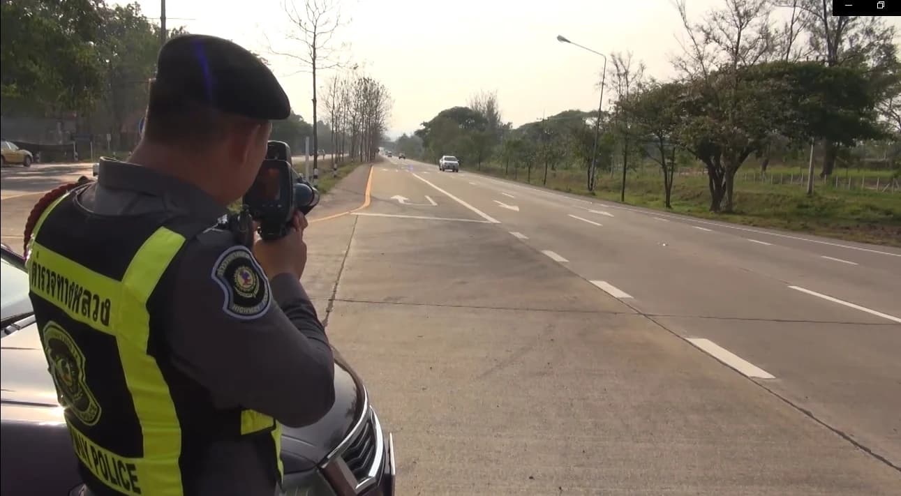 ตำรวจตั้งกล้องจับความเร็ว พื้นที่ลำปางผิดแล้วร่วม 3 พันราย