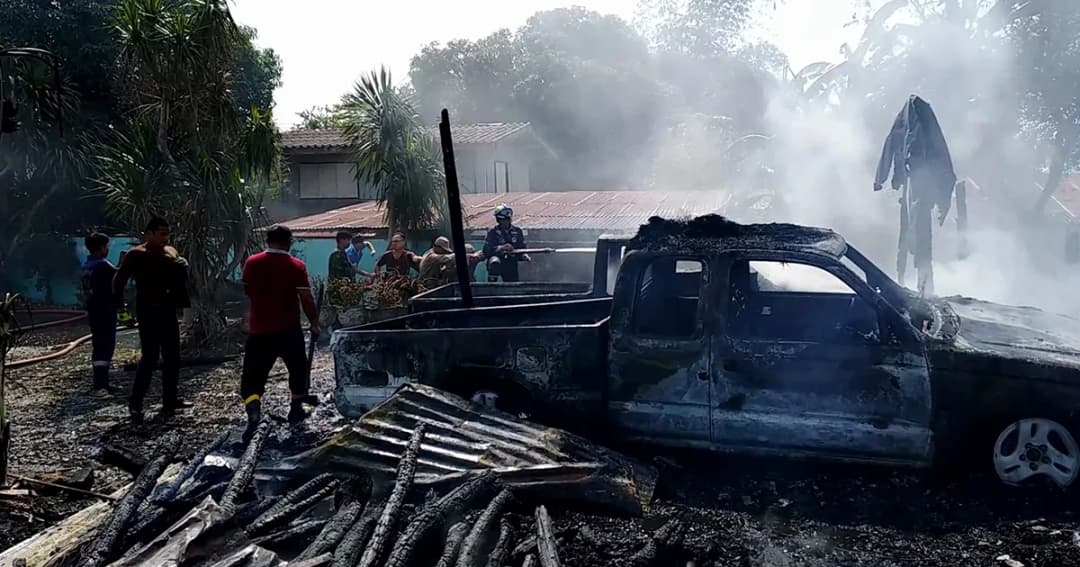 ระทึก! ไฟไหม้โรงงานลูกชิ้น จ.อุทัยธานี วอดทั้งหลัง สูญกว่าล้านบาท