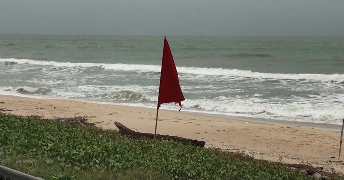 อ.ขนอม นครศรีฯ ประสานโรงแรม-แหล่งท่องเที่ยว อพยพ นทท.เพื่อหลบพายุปาบึก