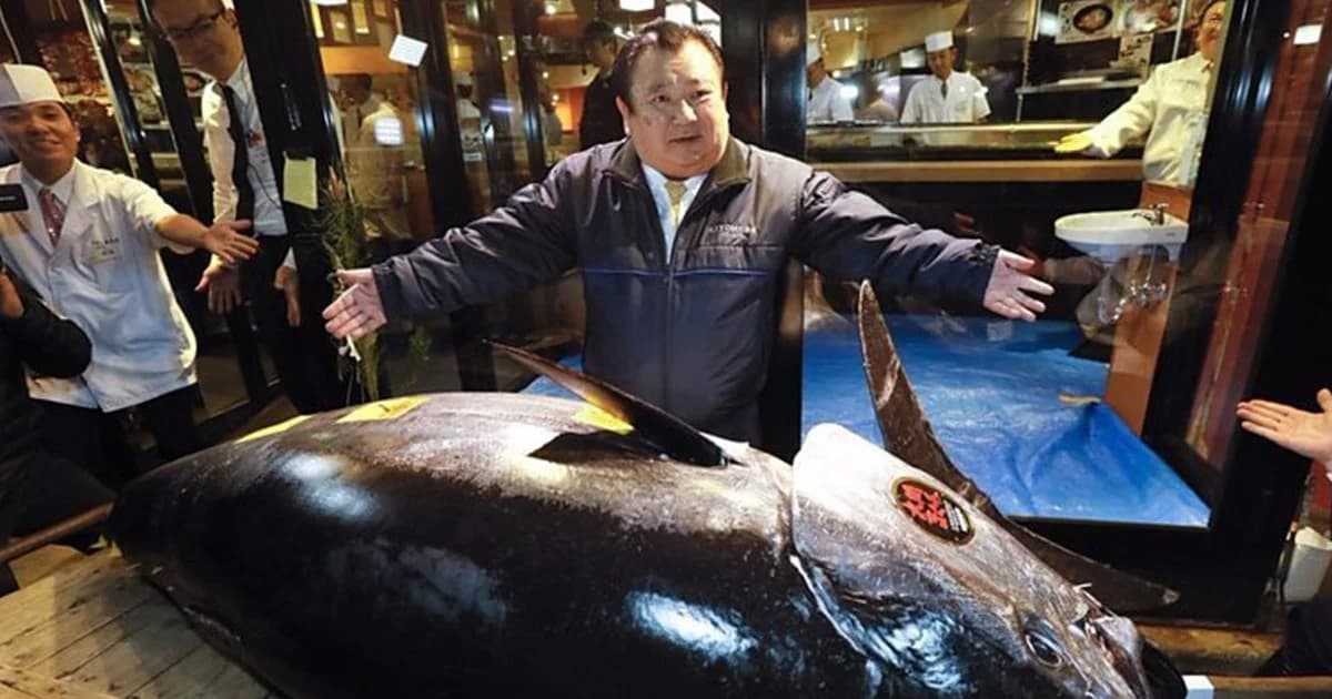 ตลาดปลาโทโยสุ เปิดประมูลทูน่าได้ราคา 100 ล้านบาท