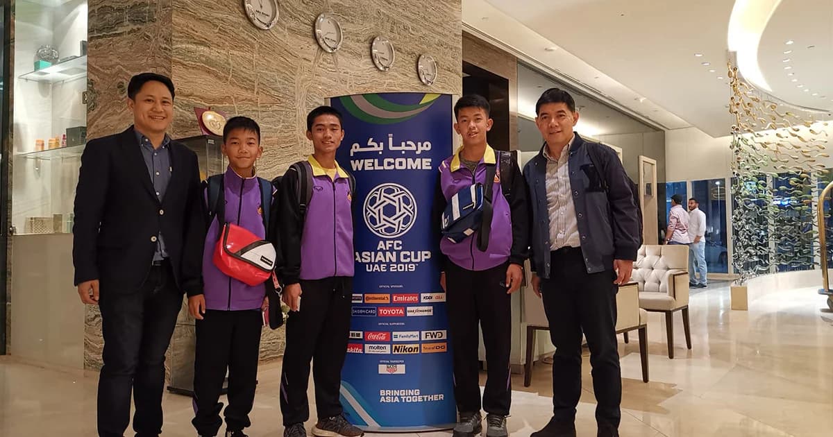 ทีมหมูป่าถึงยูเออี หลังเอเอฟซีเชิญเข้าชมเกมส์เอเชียนคัพ