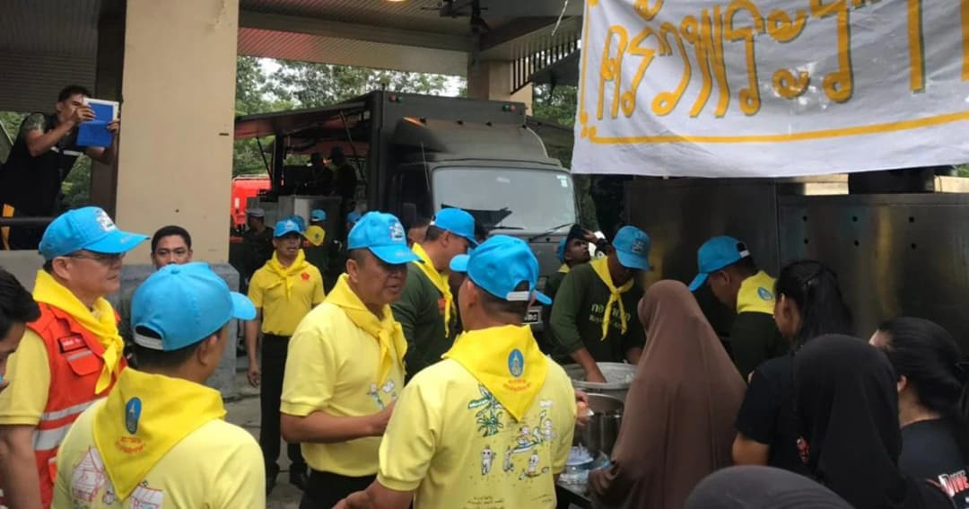 ม.วลัยลักษณ์ เปิดโรงครัว รับบริจาคเงิน สิ่งของ ช่วยเหลือผู้ประสบภัยพายุปาบึก