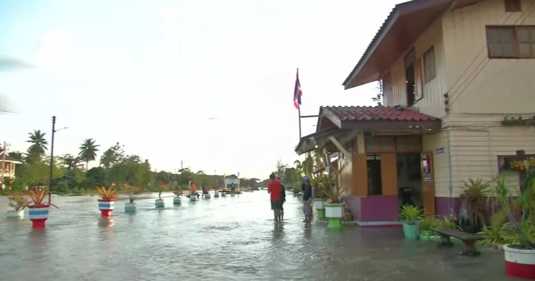 รฟท.คาดเปิดเดินรถสายใต้ได้เย็นนี้ พร้อมปรับเปลี่ยนการเดินรถ 4 ขบวน