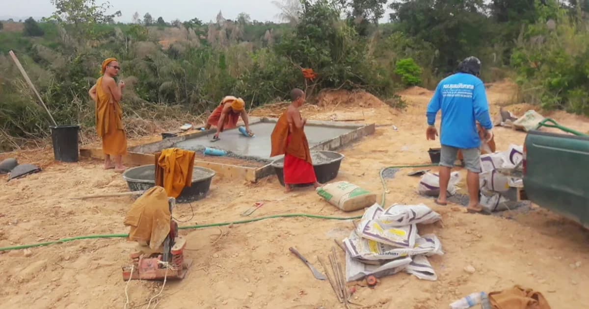 ชาวบ้านร้อง นายทุนรุกที่ สปก.วังน้ำเขียว 200 ไร่ สร้างสำนักสงฆ์