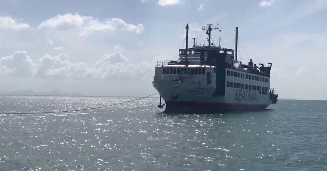 ระทึก! เรือเฟอร์รี่ดับกลางทะเลสมุย ผู้โดยสาร 50 ชีวิต ติดบนเรือนานกว่า 5 ชม.