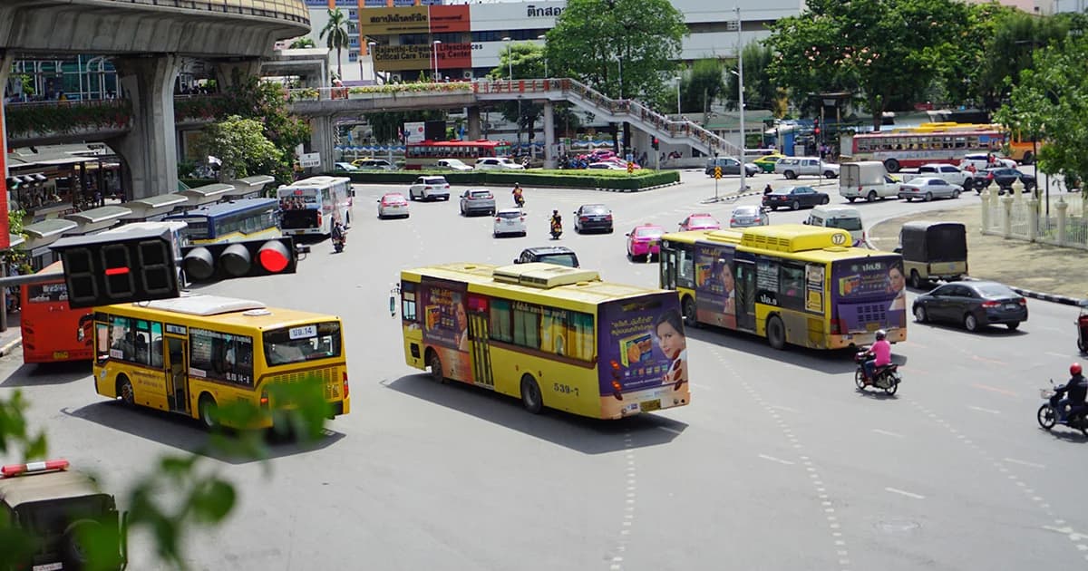 ขสมก.เริ่มเปลี่ยนน้ำมันรถโดยสารกว่า 2,000 คัน ไปใช้ดีเซล B20 เพื่อลดมลพิษร้อยละ15