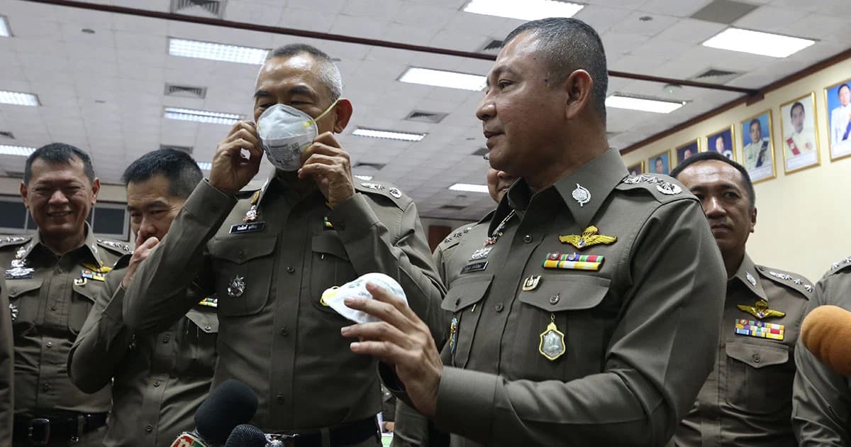 ภ.1 รับมอบหน้ากากอนามัย N95 พร้อมสั่งคุมเข้มตรวจจับรถควันดำ