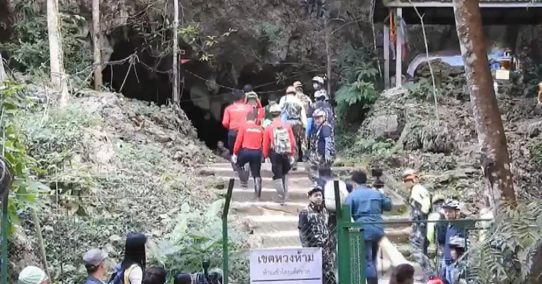 ผบ.หน่วยซีล นำทีมเข้าสำรวจ “ถ้ำหลวง” ครั้งแรก หลังปิด 6 เดือน