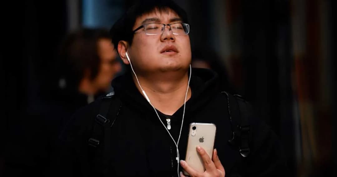 Apple เตรียมลดจ้างงานบางแผนก หลังยอดขาย iPhone ตกฮวบ