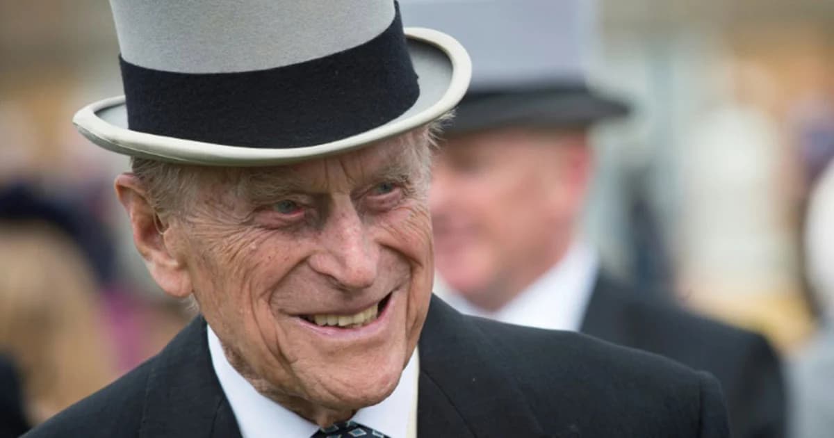 “เจ้าชายฟิลิป” ประสบอุบัติรถชน เบื้องต้นทรงปลอดภัย