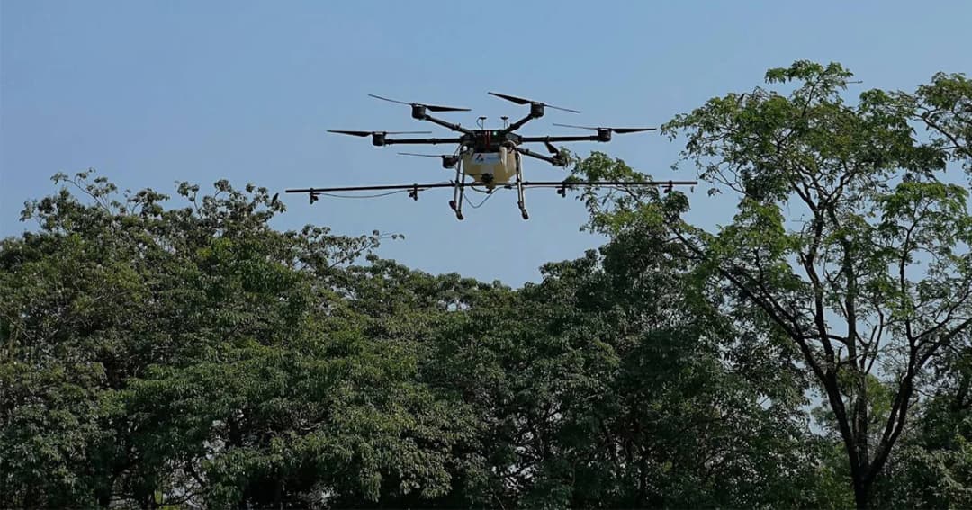 กรมควบคุมมลพิษ ทดสอบโปรยละอองน้ำจากอากาศ เบื้องต้นพบ ค่าฝุ่น PM 2.5 ลดลง