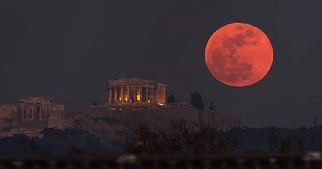 ชาวโลกรอชม “จันทรุปราคาเต็มดวง” ครั้งแรกแห่งปี 2019