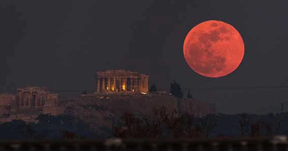 ชาวโลกรอชม “จันทรุปราคาเต็มดวง” ครั้งแรกแห่งปี 2019