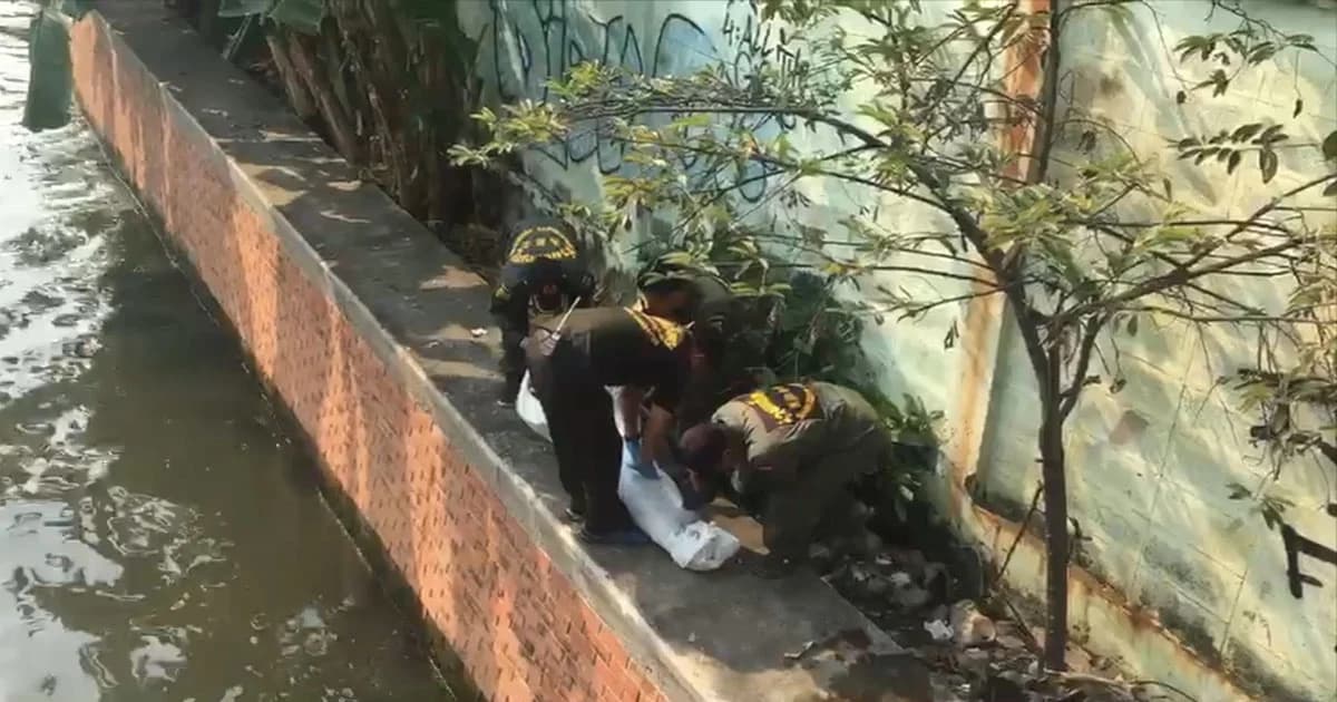 ผงะ ! พบศพหนุ่มใหญ่ลอยน้ำคลองบางลำพู คาดเสียชีวิตมาแล้ว 1 วัน